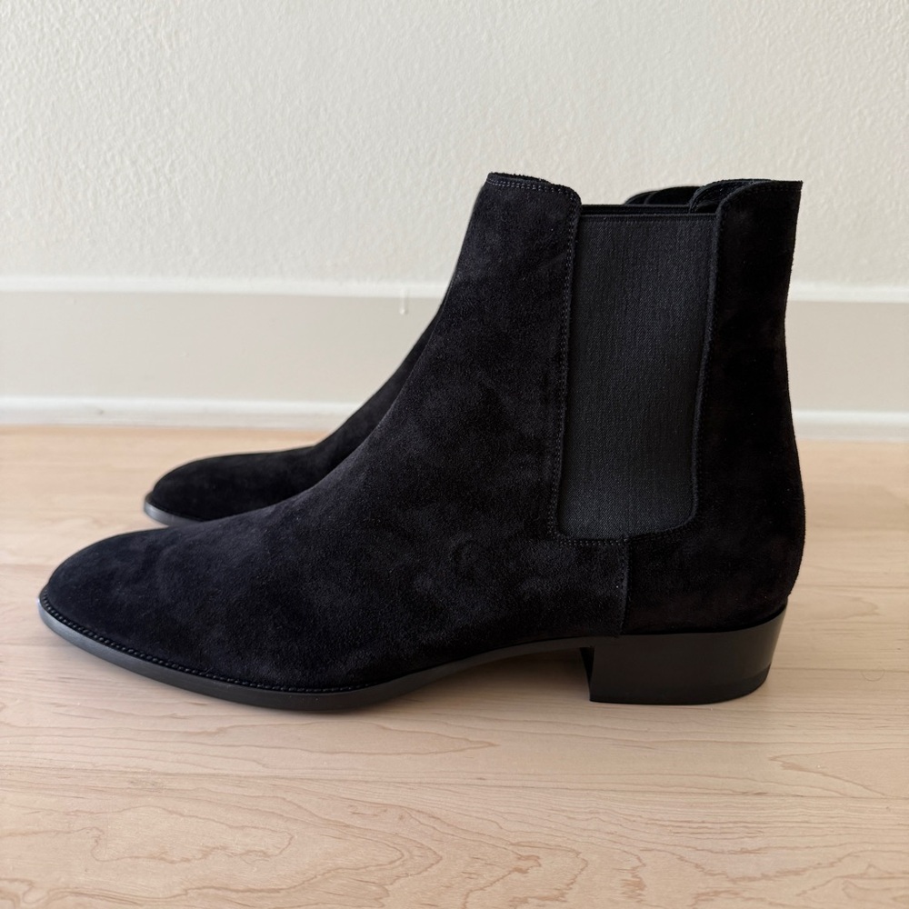 Men's Saint Laurent Wyatt Chelsea Boot Black Suede. BRAND NEW!